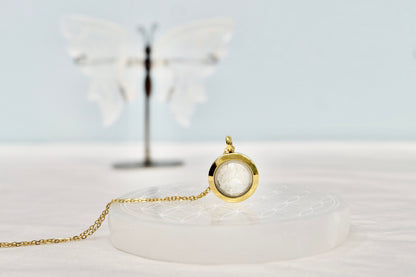 Necklace with Stone Lightning