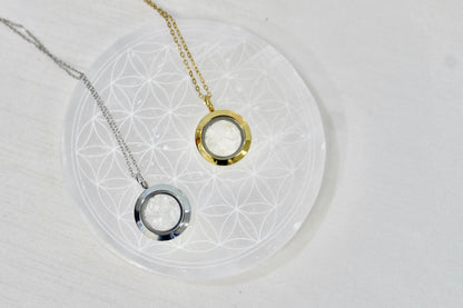 Necklace with Stone Lightning