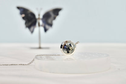 Verižica s kristali za horoskopski znak - Škorpijon