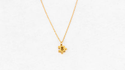 Gold puzzle chain right